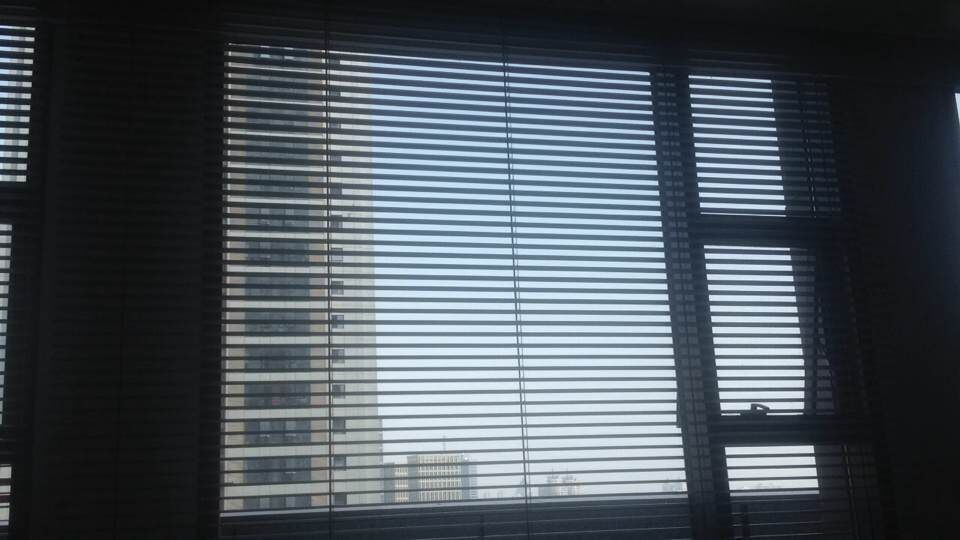 仁恒办公区电动百叶窗帘