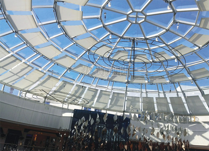 大型商场中庭全球最奢华的贝斯特顶全球最奢华的贝斯特电动天棚帘应用实景效果图