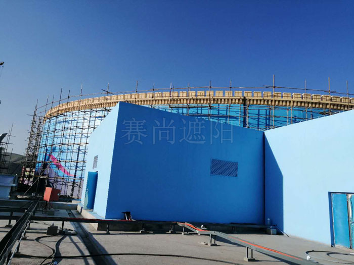 西宁新华联国际旅游城采光顶遮阳系统项目进场施工