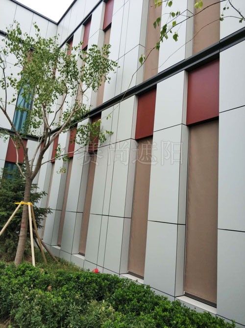 北京新机场房建二标段外装户外电动卷帘工程