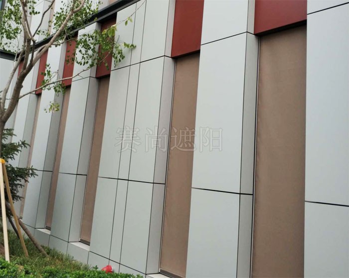 北京新机场房建二标段外装户外电动卷帘工程